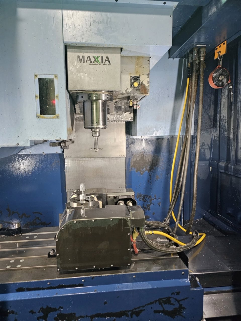 Matsuura VX-1000 VMC, 2017 - Coolant Through Spindle, 4th & 5th Axis Rotary Table - Image 2