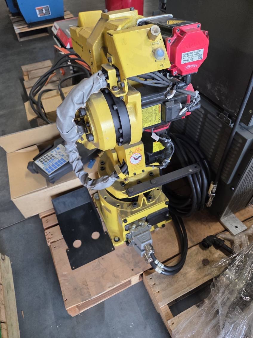 Fanuc ARC Mate 100iB/6S 1215-B811 Robotic Welding System, 2007 - Image 2