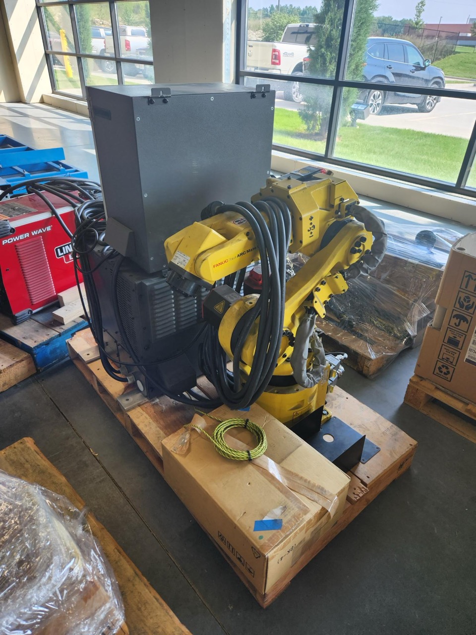 Fanuc ARC Mate 100iB/6S 1215-B811 Robotic Welding System, 2007 - Image 9