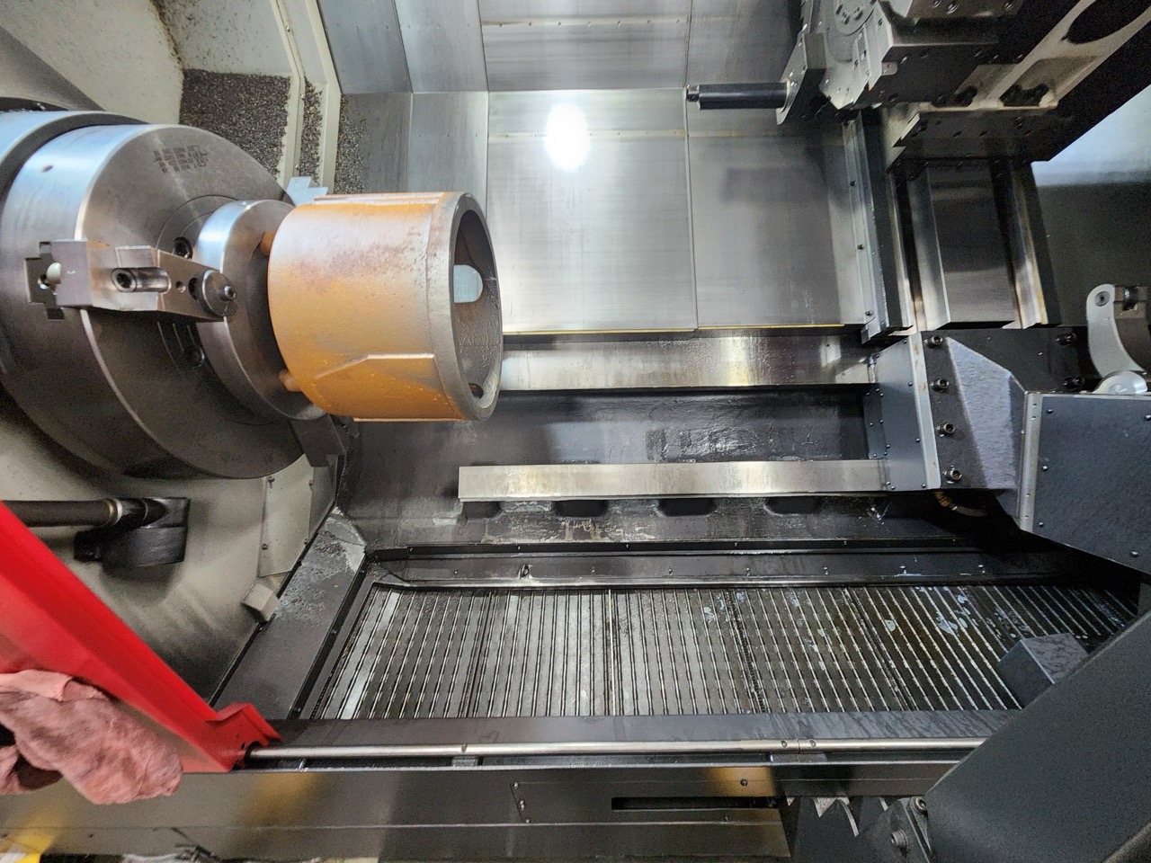 Smart NL6000LM CNC Lathe, 2023 - 24" Chuck, Live Tooling, Tailstock, Steady Rest, Box Ways, Chip Conveyor - Image 8