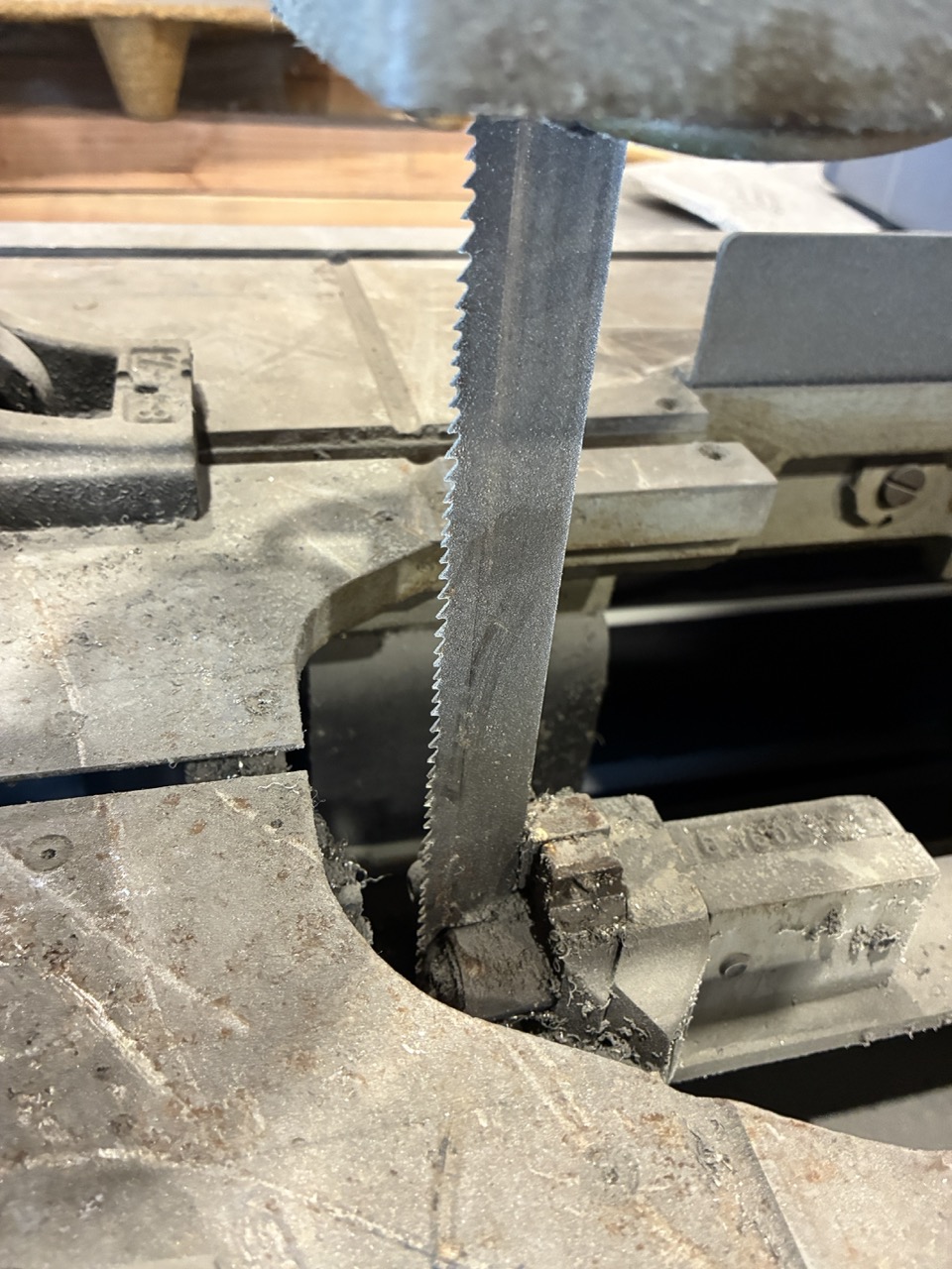 18" x 22" Marvel Series 8 Mark-II Vertical Tilt-Frame Bandsaw, 2017 - Less than 10 Hours - Image 4