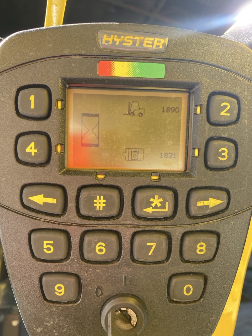 Hyster E70XN Electric Cushion Tire Forklift, 2020 - 7,000 lb Capacity, AC Drive, Sit-Down Rider - Image 2