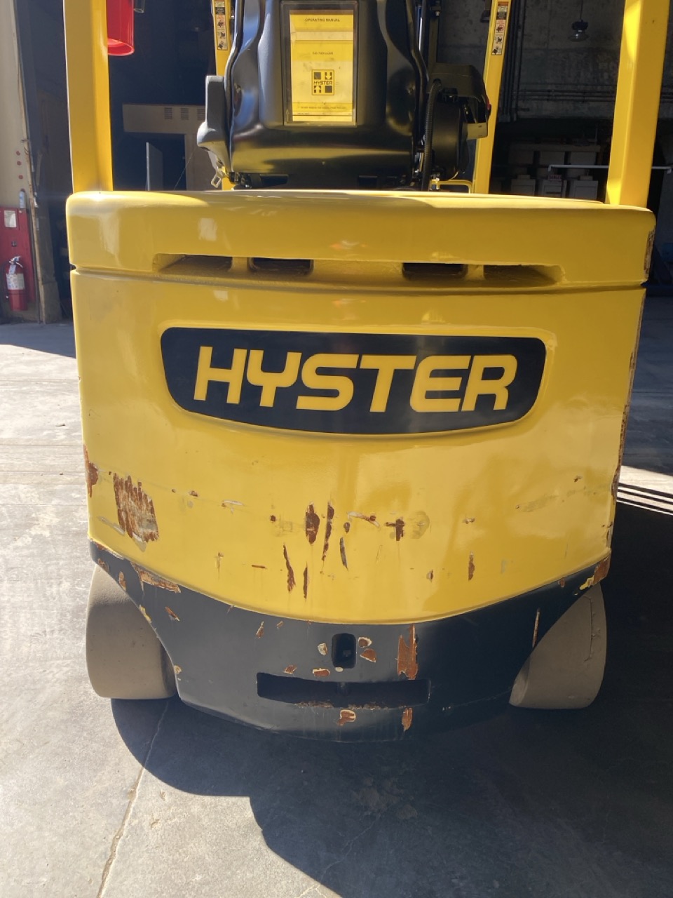 Hyster E70XN Electric Cushion Tire Forklift, 2020 - 7,000 lb Capacity, AC Drive, Sit-Down Rider - Image 5