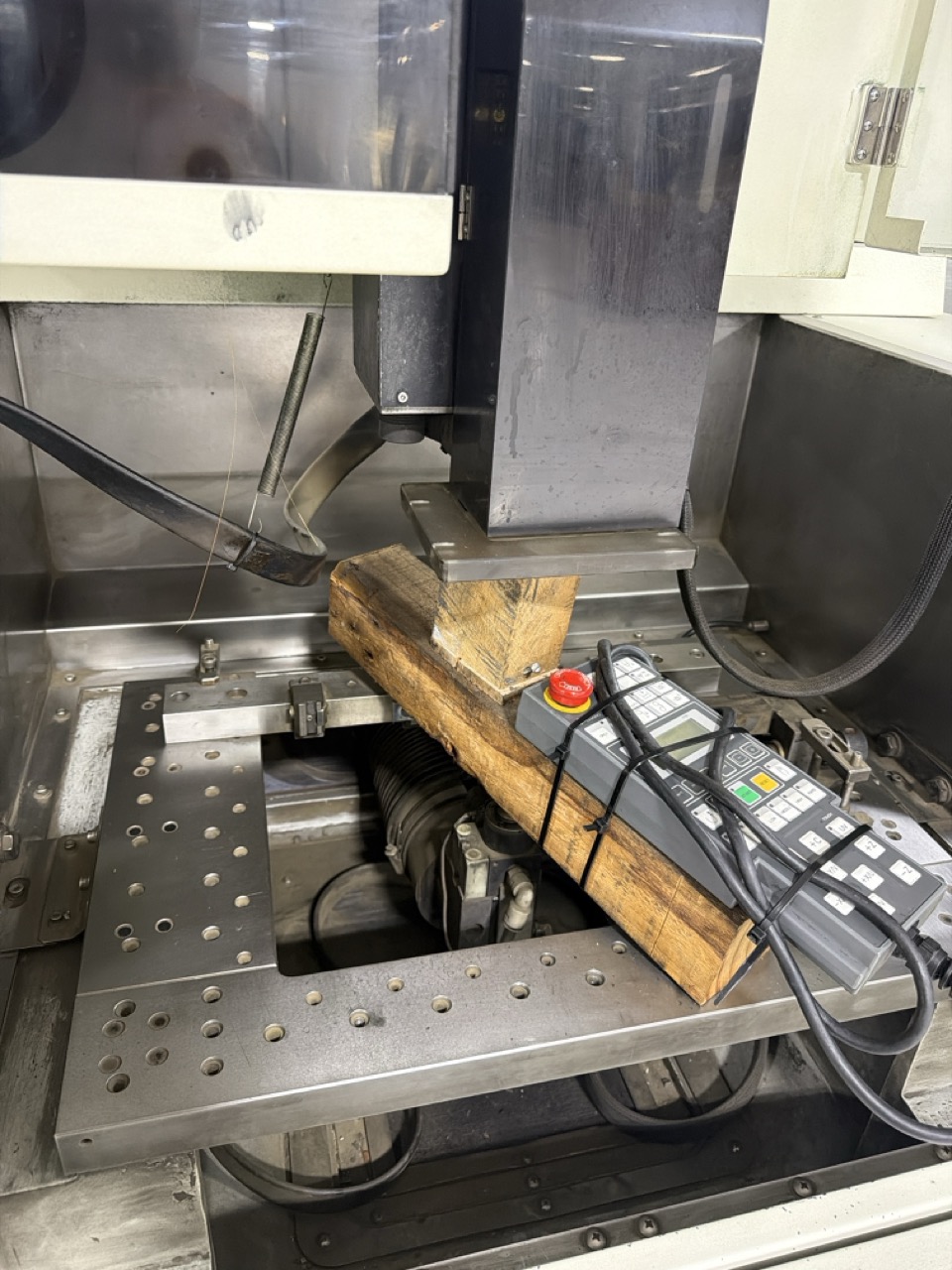 Makino U3 CNC Wire EDM Electrical Discharge Machine, 2013 - Image 2