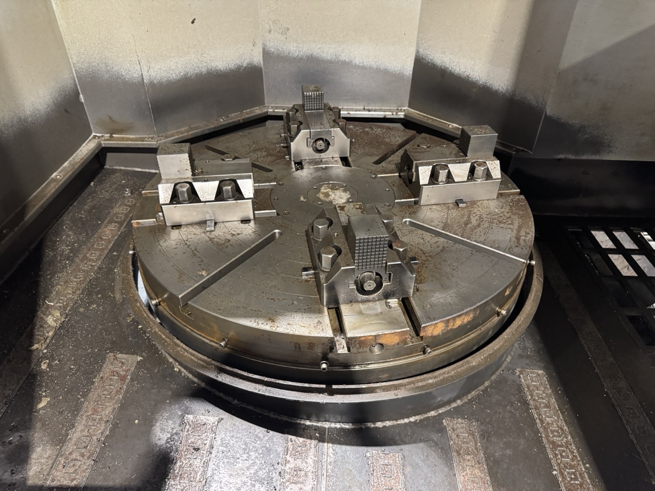 HNK NT-10/12F CNC Vertical Turret Lathe, 2019 - 39.4" Table, 49.2" Swing, Fanuc Control, 12 ATC - Image 15