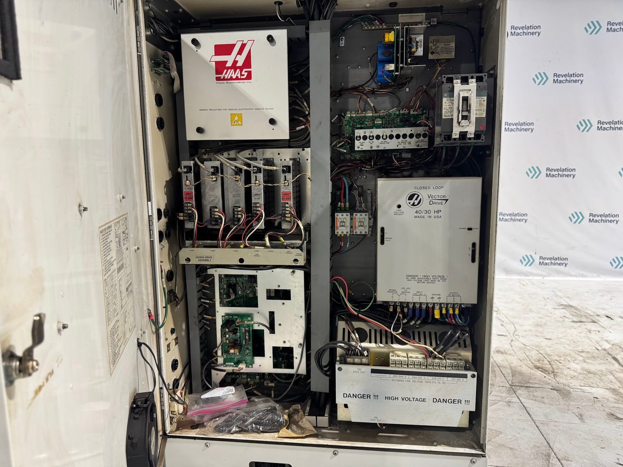Haas EC-1600-4X CNC HMC, 2007 - Full 4th-Axis, CAT 50, TSC, Chip Conveyor