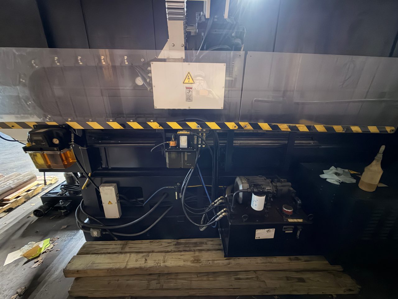 Mazak Slant Turn 50NR CNC Lathe, 2006 - 7.1" Bore, Chip Conveyor