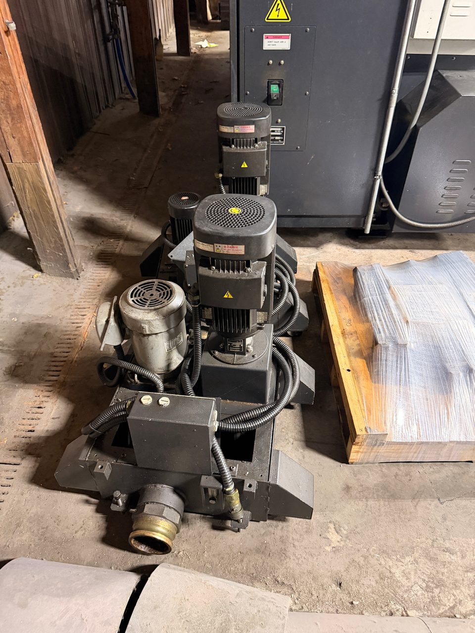 Mazak Slant Turn 50NR CNC Lathe, 2006 - 7.1" Bore, Chip Conveyor