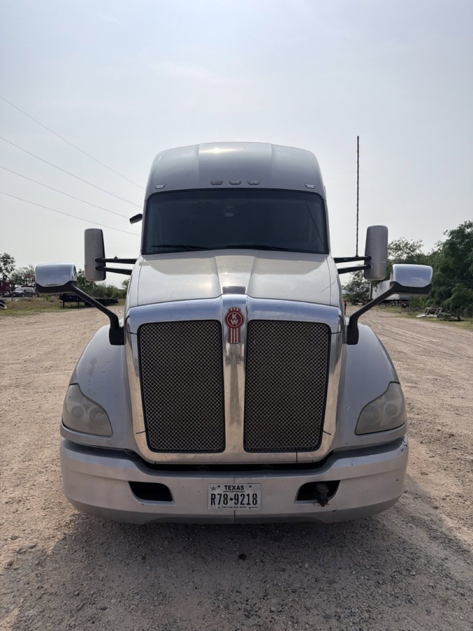 Kenworth T680 Sleeper Truck, 2020 – 632,860 Miles – PACCAR Power – Aero Highway Tractor