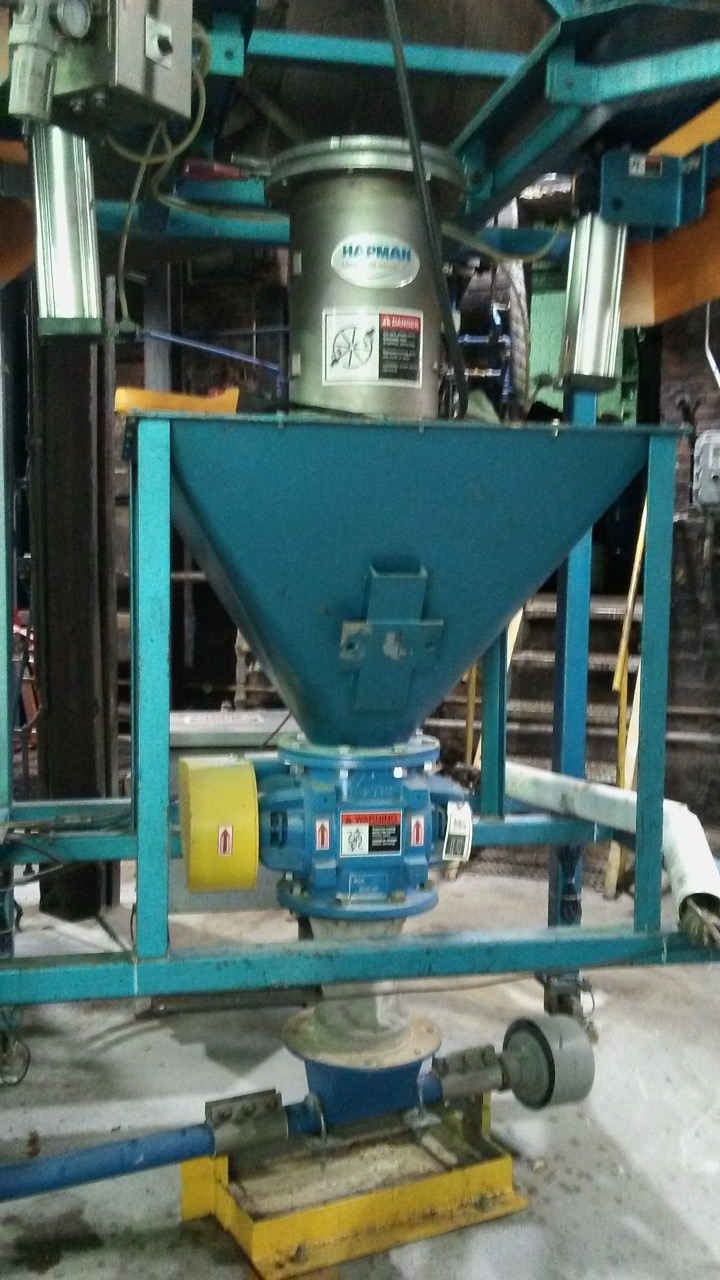 Hapman 2 Ton Bulk Bag Unloader and MiniVacTM Pneumatic Conveyor, 2011 - Image 2