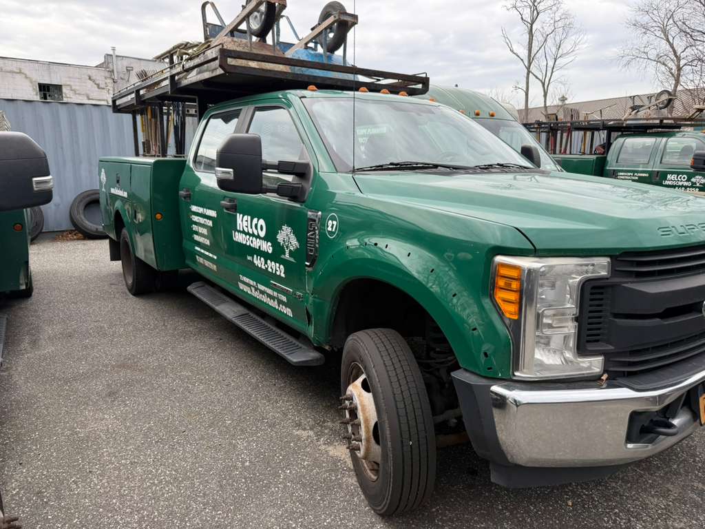 Ford F-450 Utility Truck, 2017 - 6.7L Power Stroke Diesel, Service Body, Dual Rear Wheel, Crew Cab, - Image 3