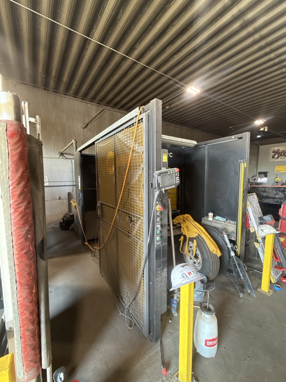 Miller PA350S Robotic Welding Workcell, 2013 - Image 4