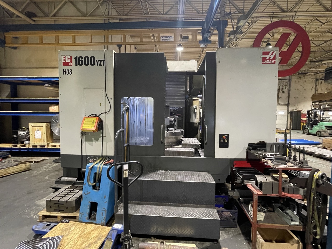 Haas EC-1600YZT HMC, 2014 - Full 4th Axis, 1,000 PSI TSC, WIPS