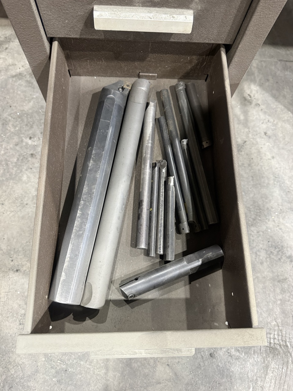 23" x 118" TUDA Tudormax Engine Lathe - with Tooling - Image 11