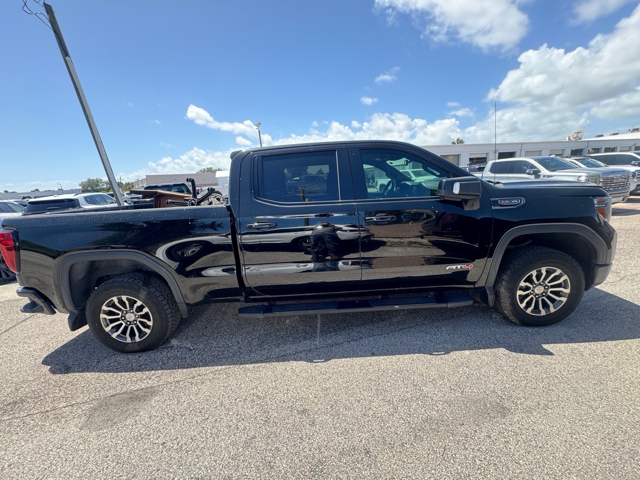 GMC Sierra 1500 AT4 4x4 Crew Cab Pickup, 2021 - 6.2L V8 - Image 2