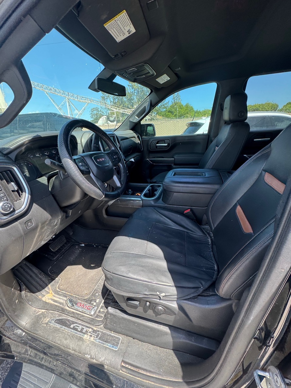 GMC Sierra 1500 AT4 4x4 Crew Cab Pickup, 2021 - 6.2L V8 - Image 4