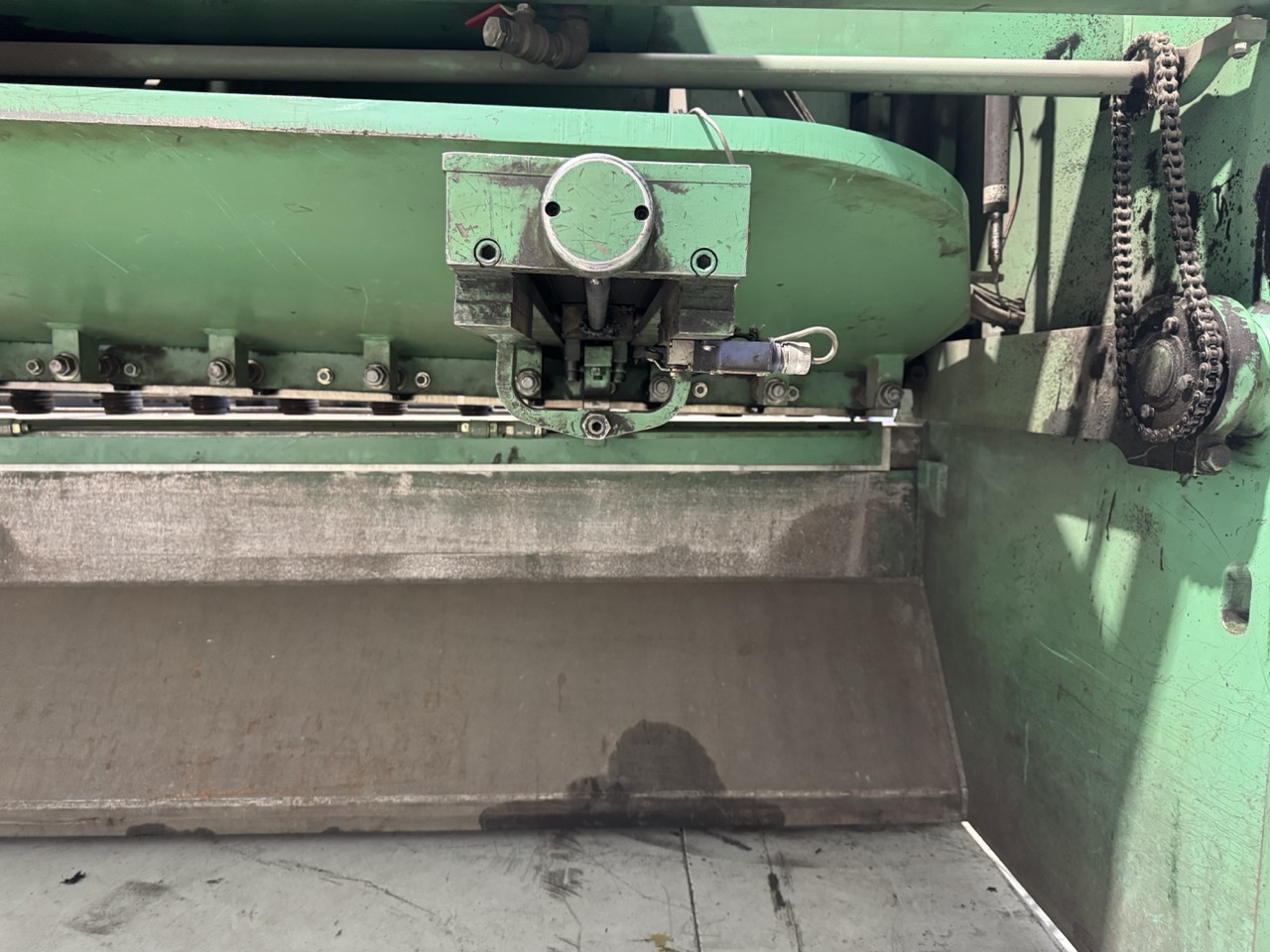 1/2" x 12' Accurshear 650012 Hydraulic Power Squaring Shear 2004 - Image 9
