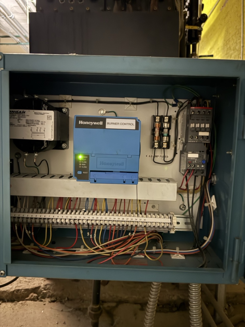 Columbia MPH 70 Low Pressure Boiler, 2015 - 2.5 Million BTUs, 15 PSI, Extra Thick Tubes - Image 4