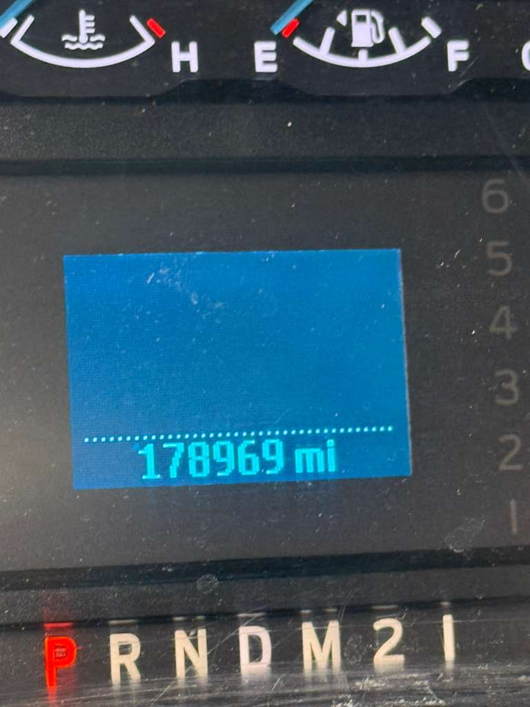 Ford F-450 Utility Truck, 2017 - 6.7L Power Stroke Diesel, Service Body, Dual Rear Wheel, Crew Cab, - Image 8