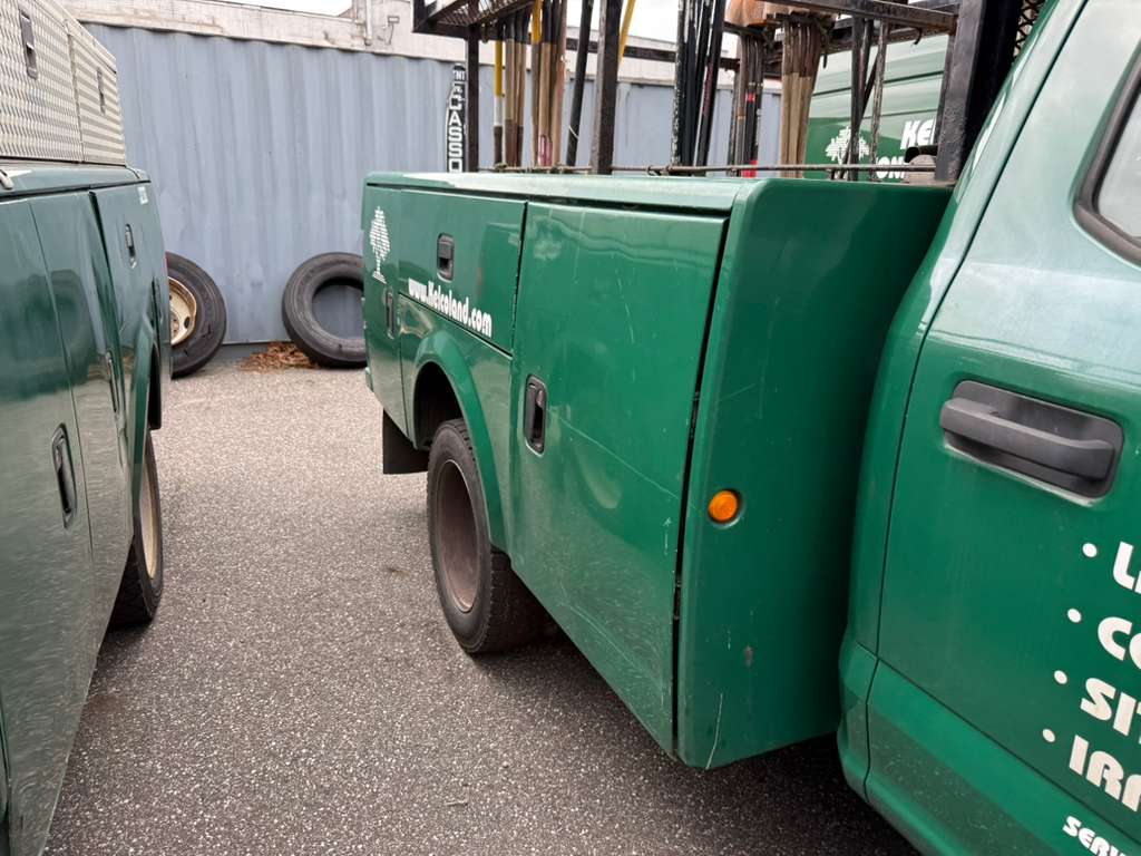 Ford F-450 Utility Truck, 2017 - 6.7L Power Stroke Diesel, Service Body, Dual Rear Wheel, Crew Cab, - Image 13