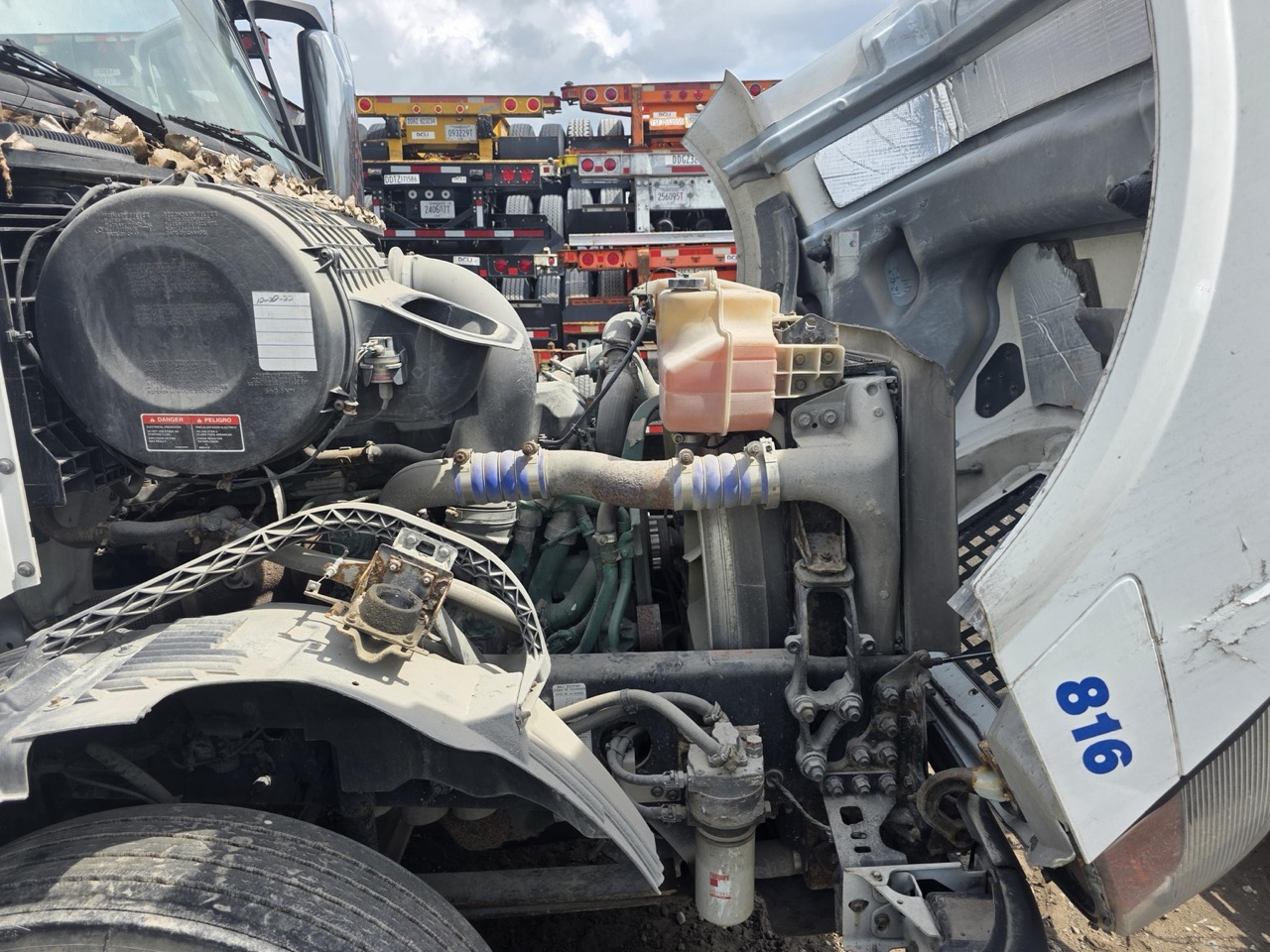 Volvo VNL Day Cab Semi Truck, 2015 - Volvo D13, I-Shift, Air Ride - Image 16