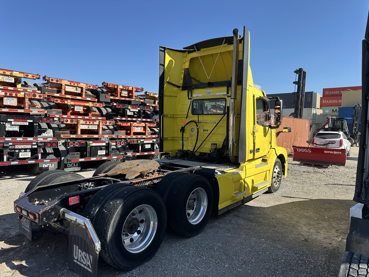 Volvo VNL Day Cab Semi Truck, 2017 - Volvo D13, I-Shift, Air Ride - Image 3