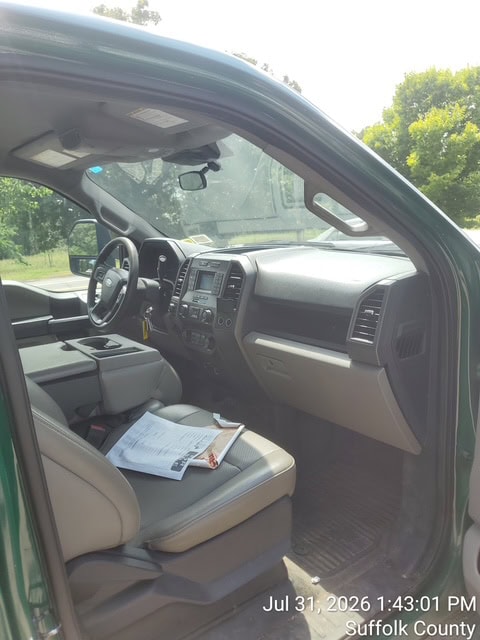 Ford F-250 Super Duty Pickup Truck, 2022 - 4x4, Crew Cab, Heavy-Duty Work Truck - Image 12