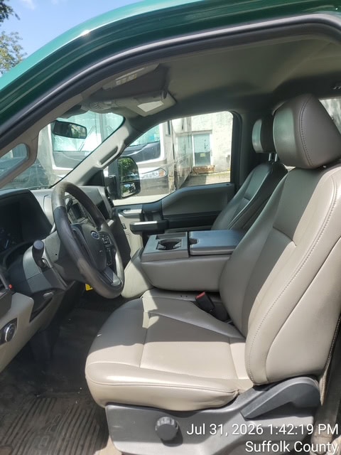 Ford F-250 Super Duty Pickup Truck, 2022 - 4x4, Crew Cab, Heavy-Duty Work Truck - Image 7