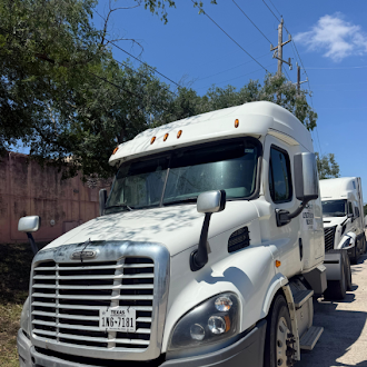 Freightliner Cascadia 125 Sleeper Truck, 2016 – Detroit DD15, Automatic / Manual, Tandem Axle Class 8 Semi Tractor