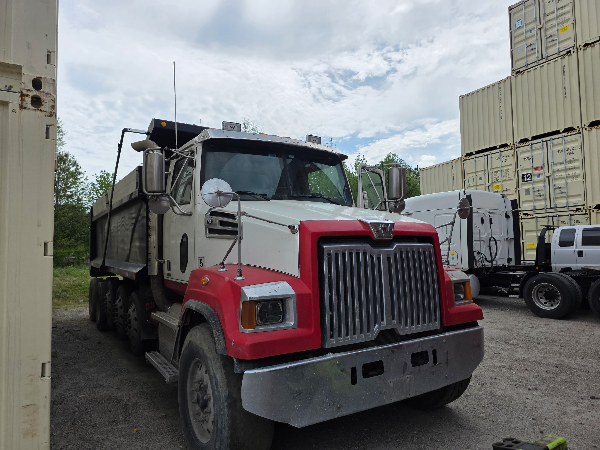 Western Star 4700 Dump Truck, 2016 – Detroit Diesel, Heavy-Duty Class 8 Vocational Dump w/ Steel Dump Body