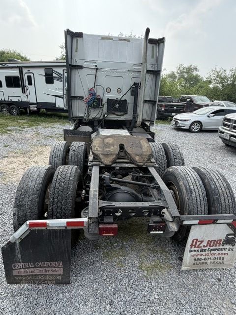 International ProStar Sleeper Truck, 2014 – Class 8 Tandem Axle Semi Tractor w/ Diesel Engine, Sleeper Cab & Air Ride Suspension - Image 6