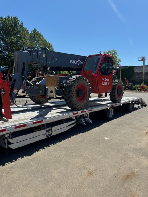 Skyjack SJ1056TH Telehandler Forklift, 2023 – 10,000 lb Capacity, 56' Reach, 4x4 Rough Terrain Telescopic Handler - Image 3
