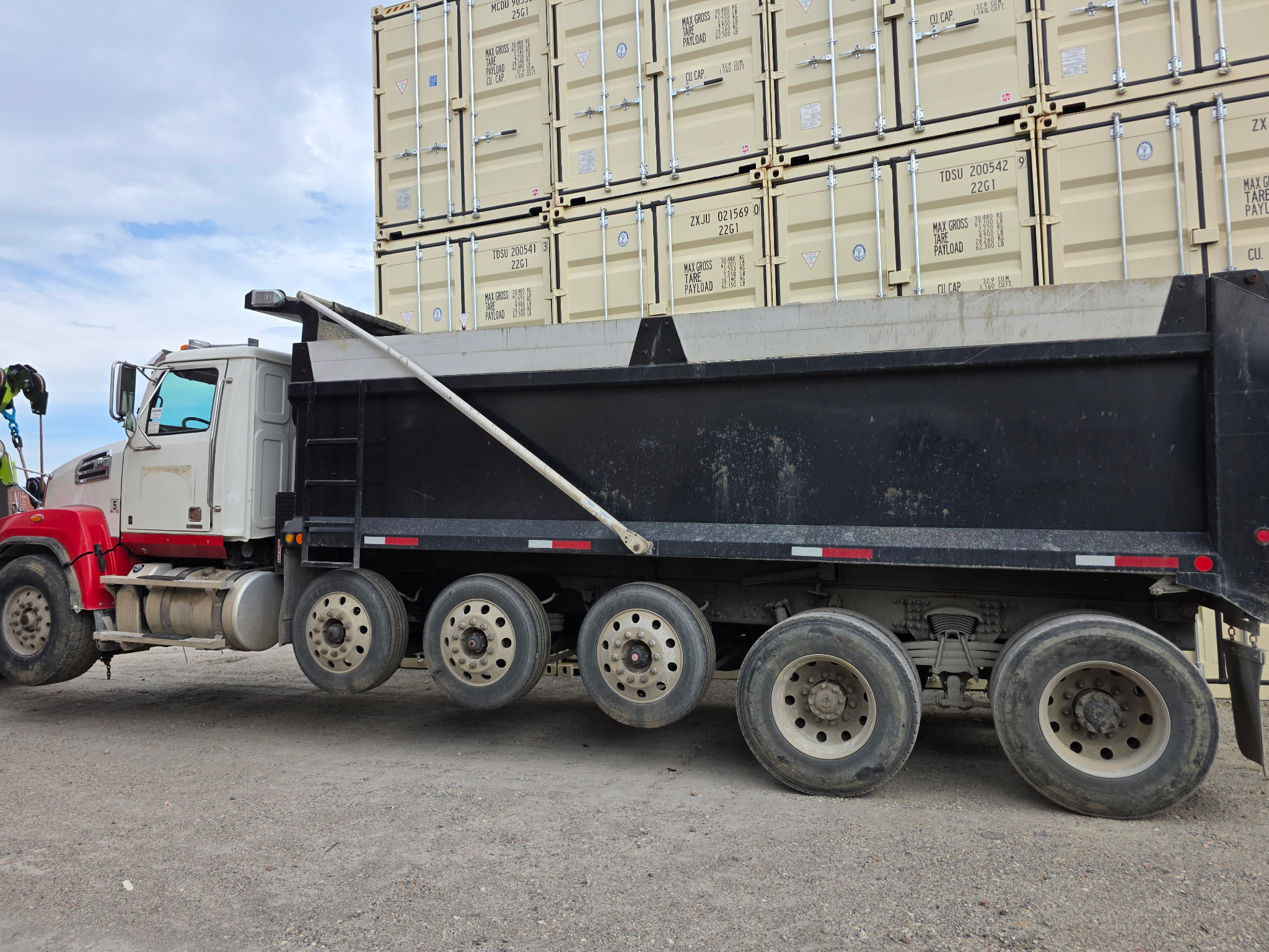 Western Star 4700 Dump Truck, 2016 – Detroit Diesel, Heavy-Duty Class 8 Vocational Dump w/ Steel Dump Body - Image 2