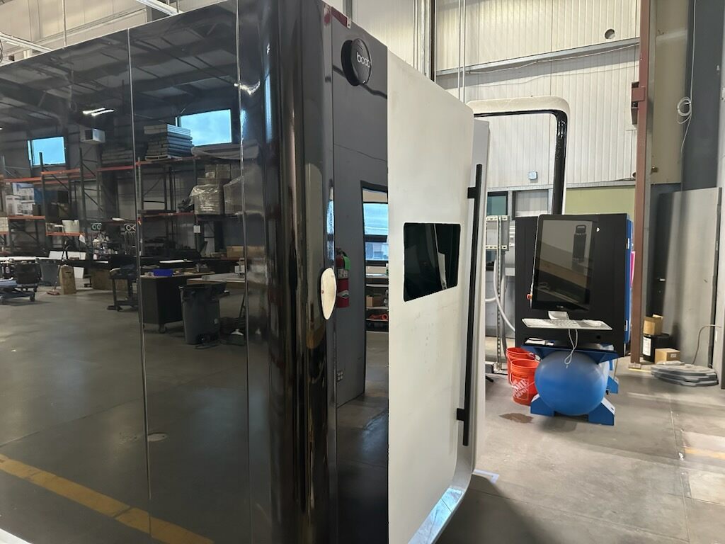 6000 Watt Bodor C3 Fiber Laser, 2022 - 5' x 10' Table, Dust Collector - Image 2