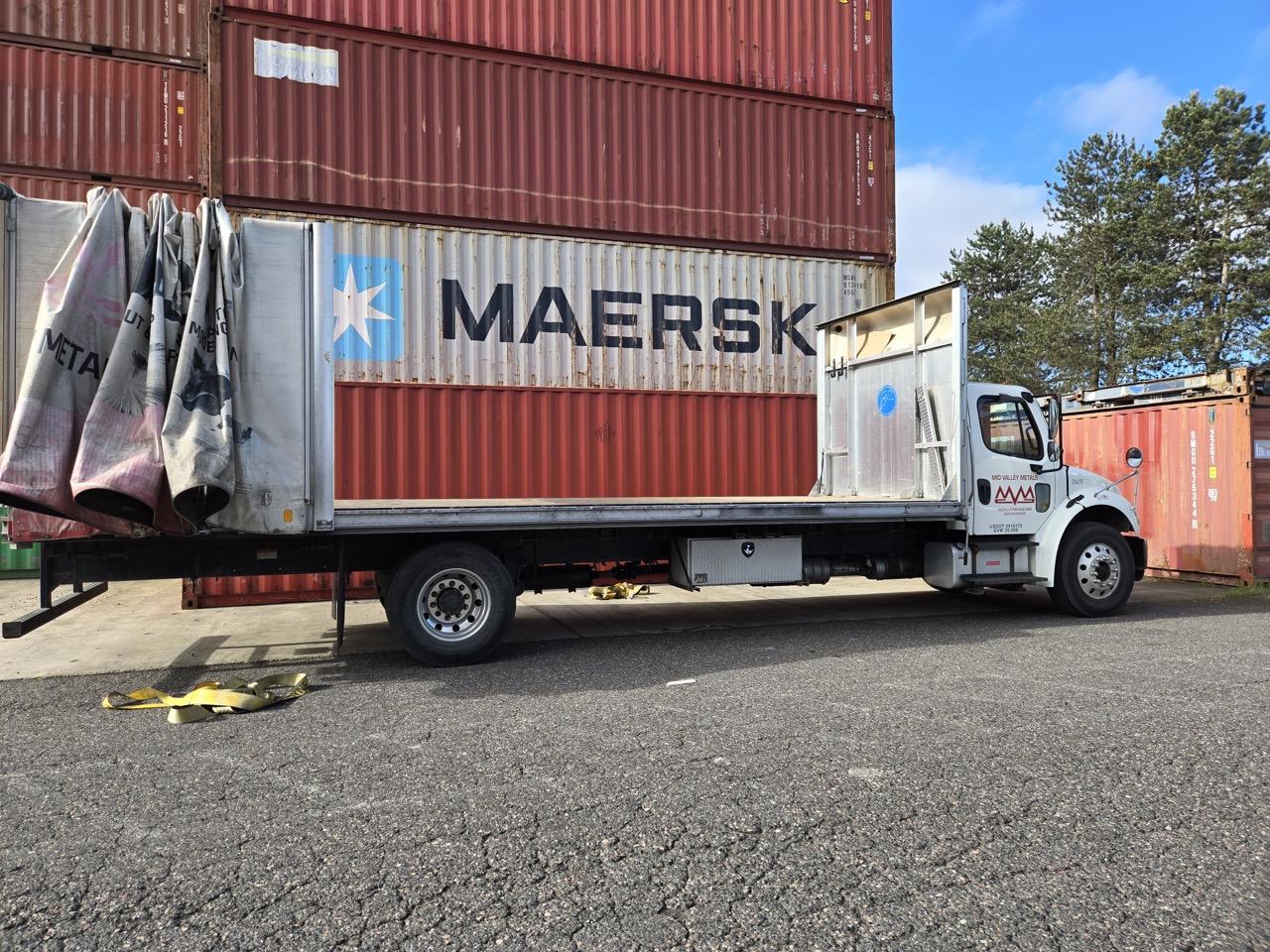 Freightliner M2 106 Medium Duty Truck, 2017 – Cummins Diesel, Allison Automatic, Air Brakes, Class 6/7 Commercial Chassis