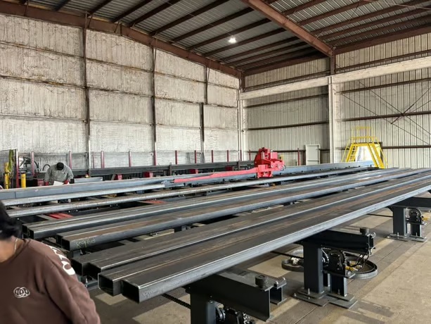 Akyapak 3ADM 1200 3-Spindle 10-Axis CNC Drilling Line, 2025 - 51" x 23" AST1300 Double Miter Bandsaw, Chip Conveyor, Transfer Tables - Image 6