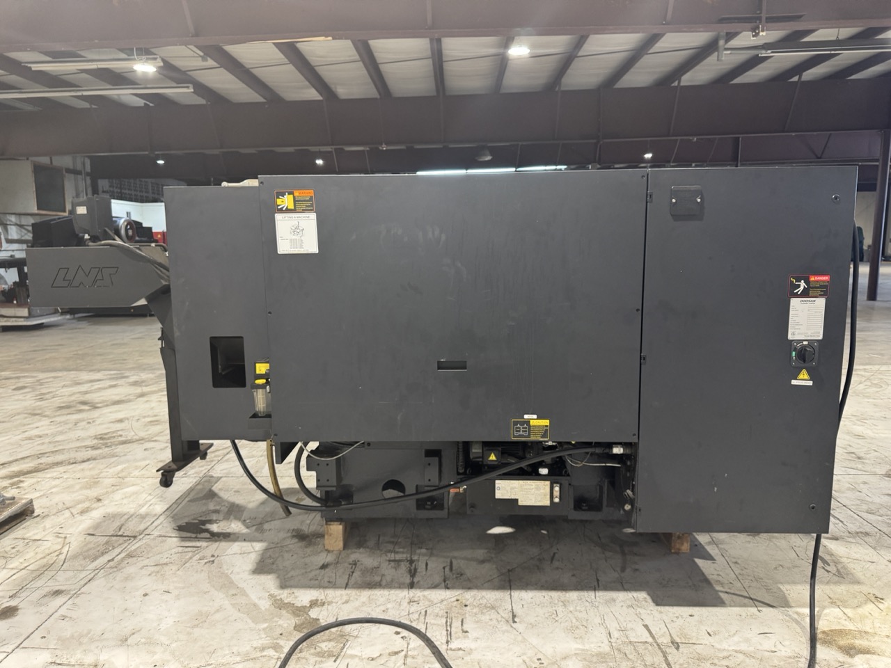 Doosan PUMA GT2600 CNC Lathe, 2017 - Presetter, Chip Conveyor - Image 4