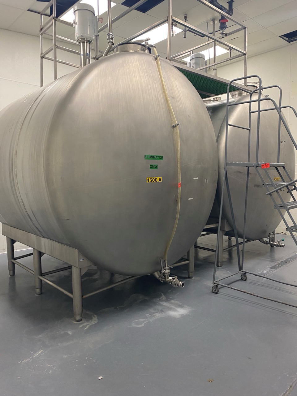 4,500 Gallon Trinity Industries Stainless Steel Holding Tank, 1991 - Admix Rotosolver High Shear Mixing System