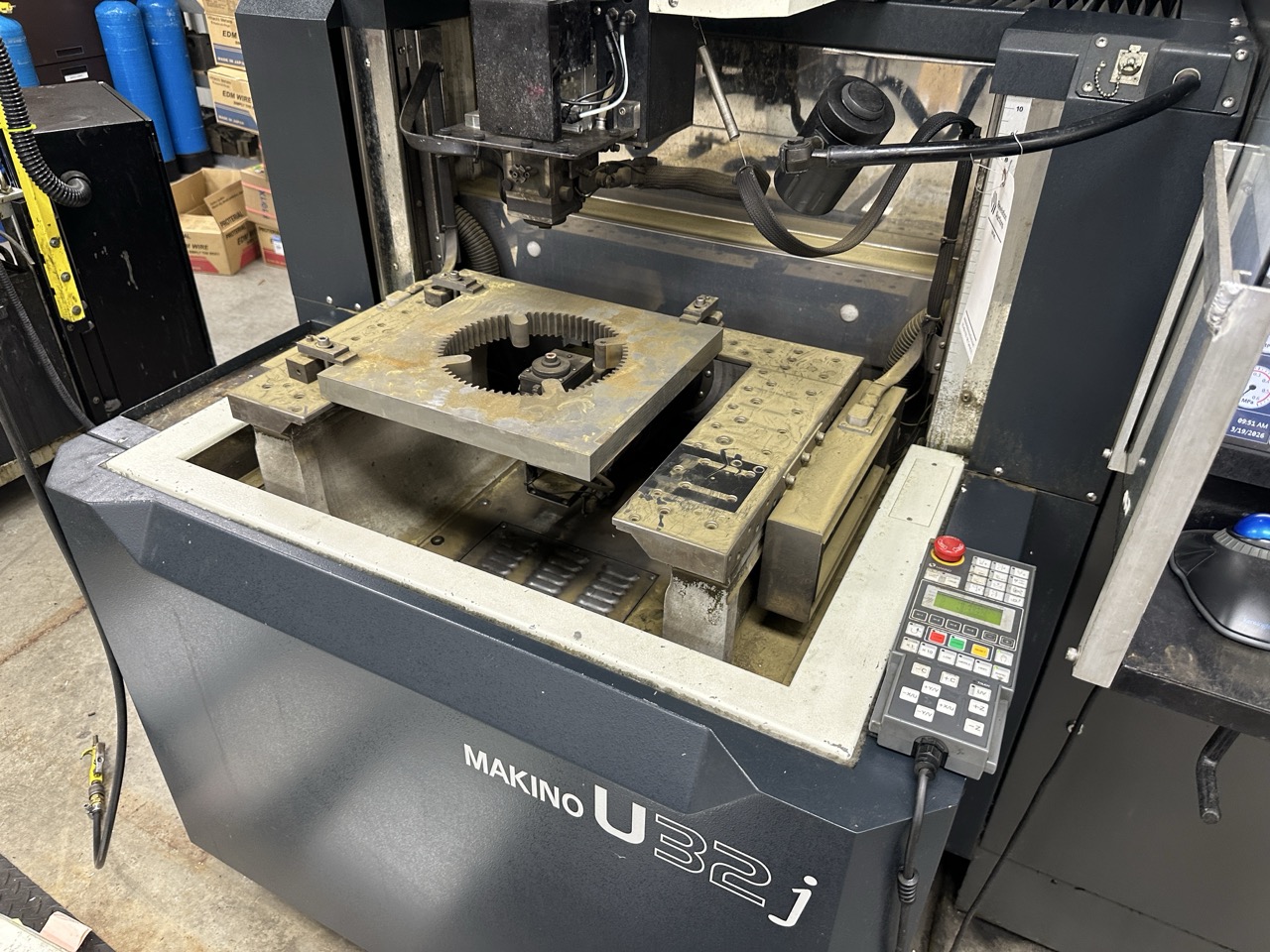 Makino U32J CNC Wire EDM, 2013 - Image 10