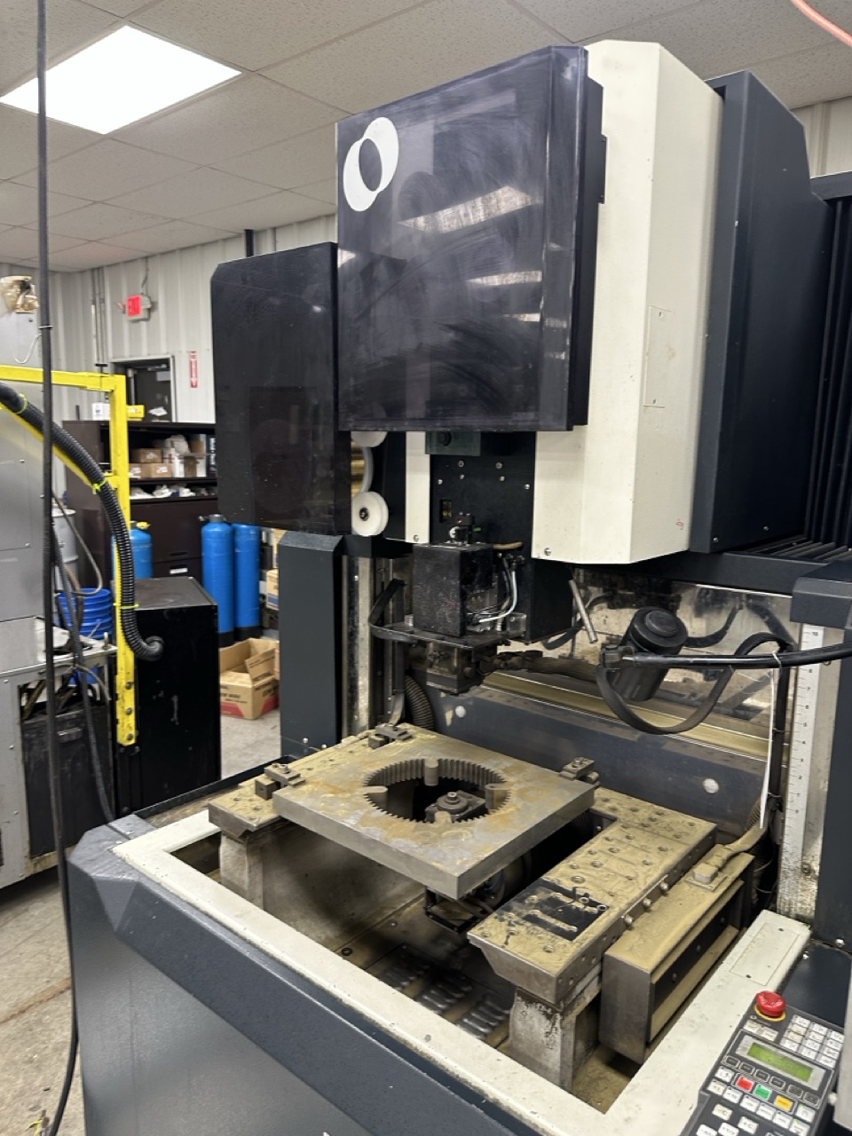 Makino U32J CNC Wire EDM, 2013 - Image 11