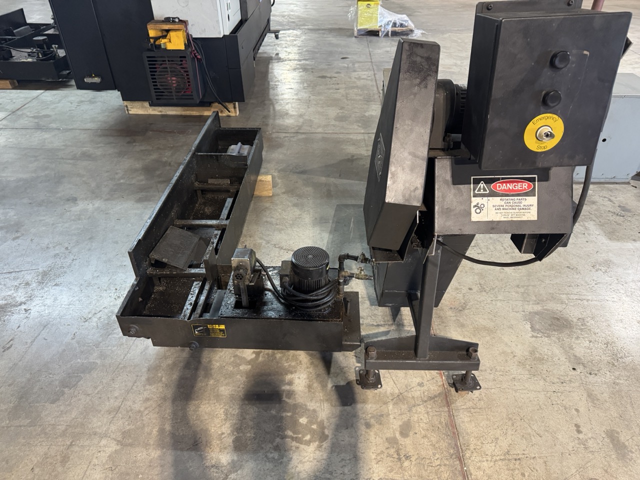 DOOSAN LYNX 220A CNC Lathe, 2011 - with SMW Bar feed - Image 14