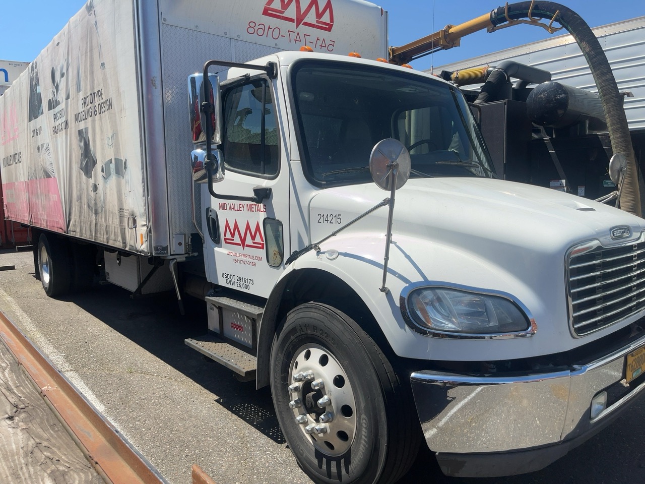 Freightliner M2 106 Medium Duty Truck, 2017 – Cummins Diesel, Allison Automatic, Air Brakes, Class 6/7 Commercial Chassis - Image 12