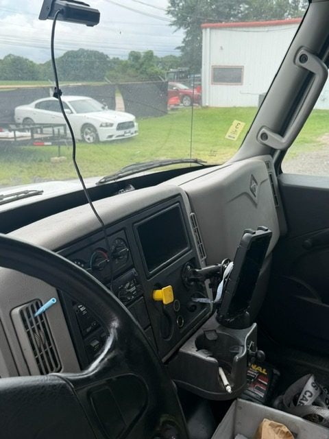 International 4300 Medium-Duty Straight Truck, 2018 – 24' Box Truck, Cummins Diesel, Allison Automatic - Image 16
