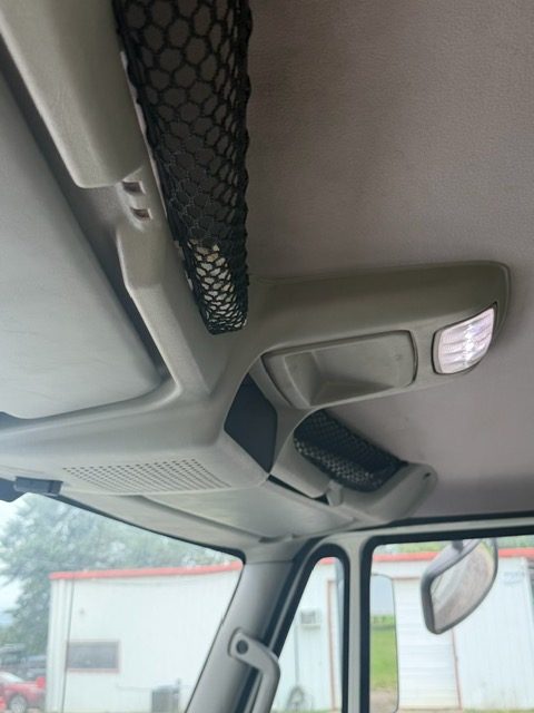 International 4300 Medium-Duty Straight Truck, 2018 – 24' Box Truck, Cummins Diesel, Allison Automatic - Image 17