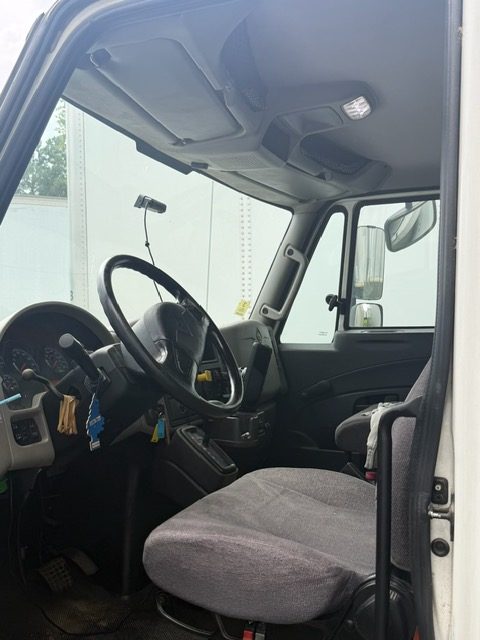 International 4300 Medium-Duty Straight Truck, 2018 – 24' Box Truck, Cummins Diesel, Allison Automatic - Image 18
