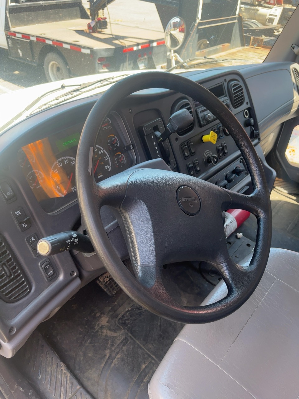 Freightliner M2 106 Medium Duty Truck, 2017 – Cummins Diesel, Allison Automatic, Air Brakes, Class 6/7 Commercial Chassis - Image 17