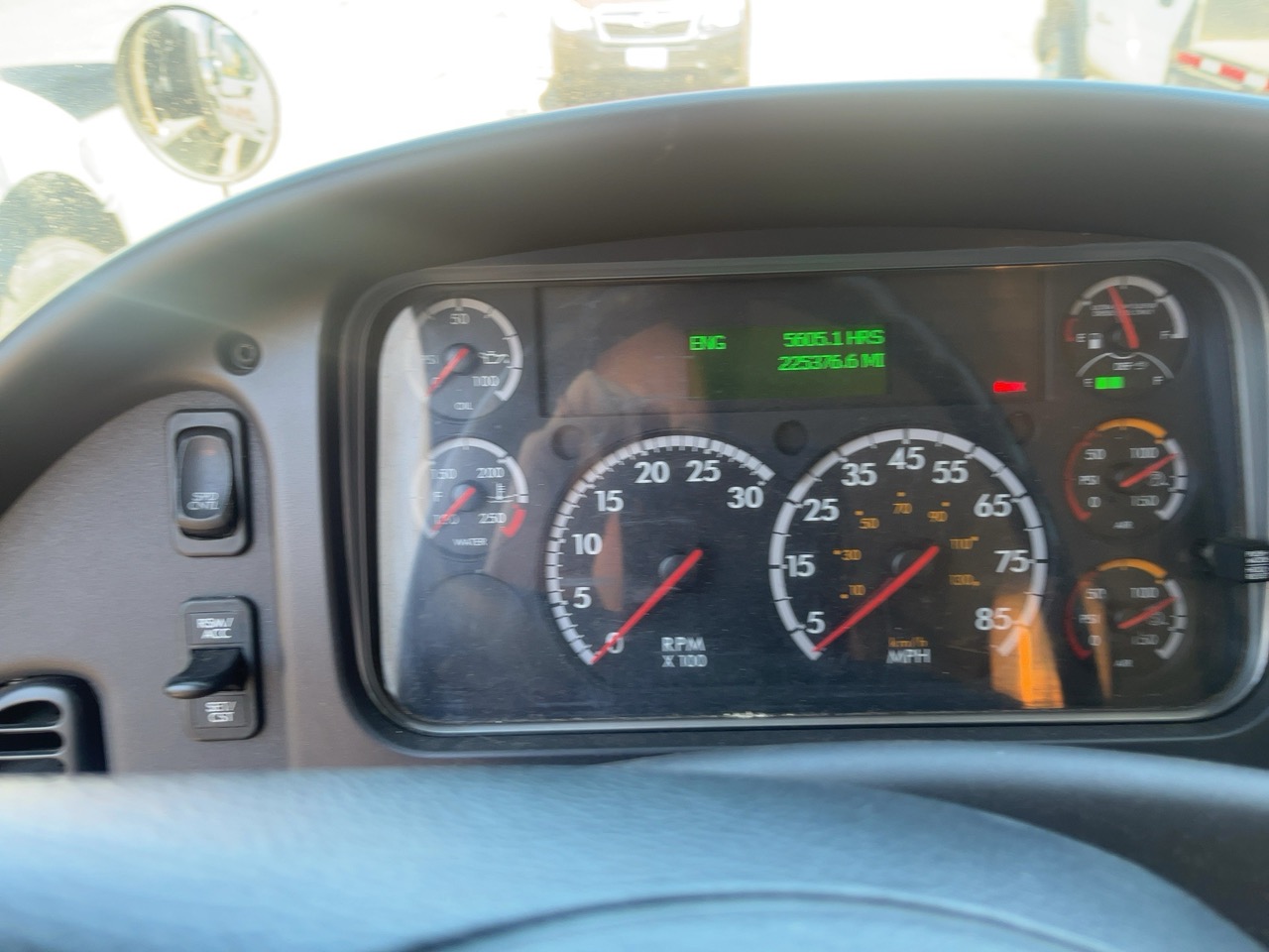 Freightliner M2 106 Medium Duty Truck, 2017 – Cummins Diesel, Allison Automatic, Air Brakes, Class 6/7 Commercial Chassis - Image 23
