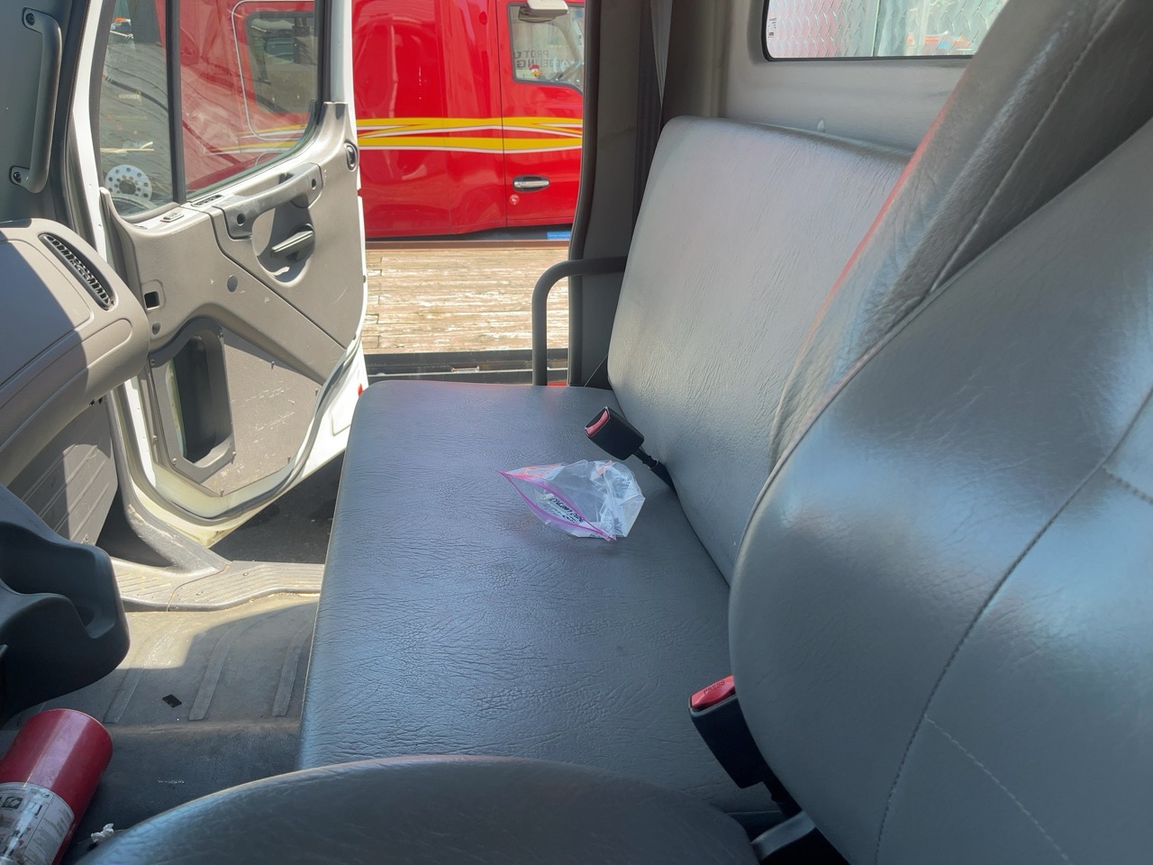 Freightliner M2 106 Medium Duty Truck, 2017 – Cummins Diesel, Allison Automatic, Air Brakes, Class 6/7 Commercial Chassis - Image 26