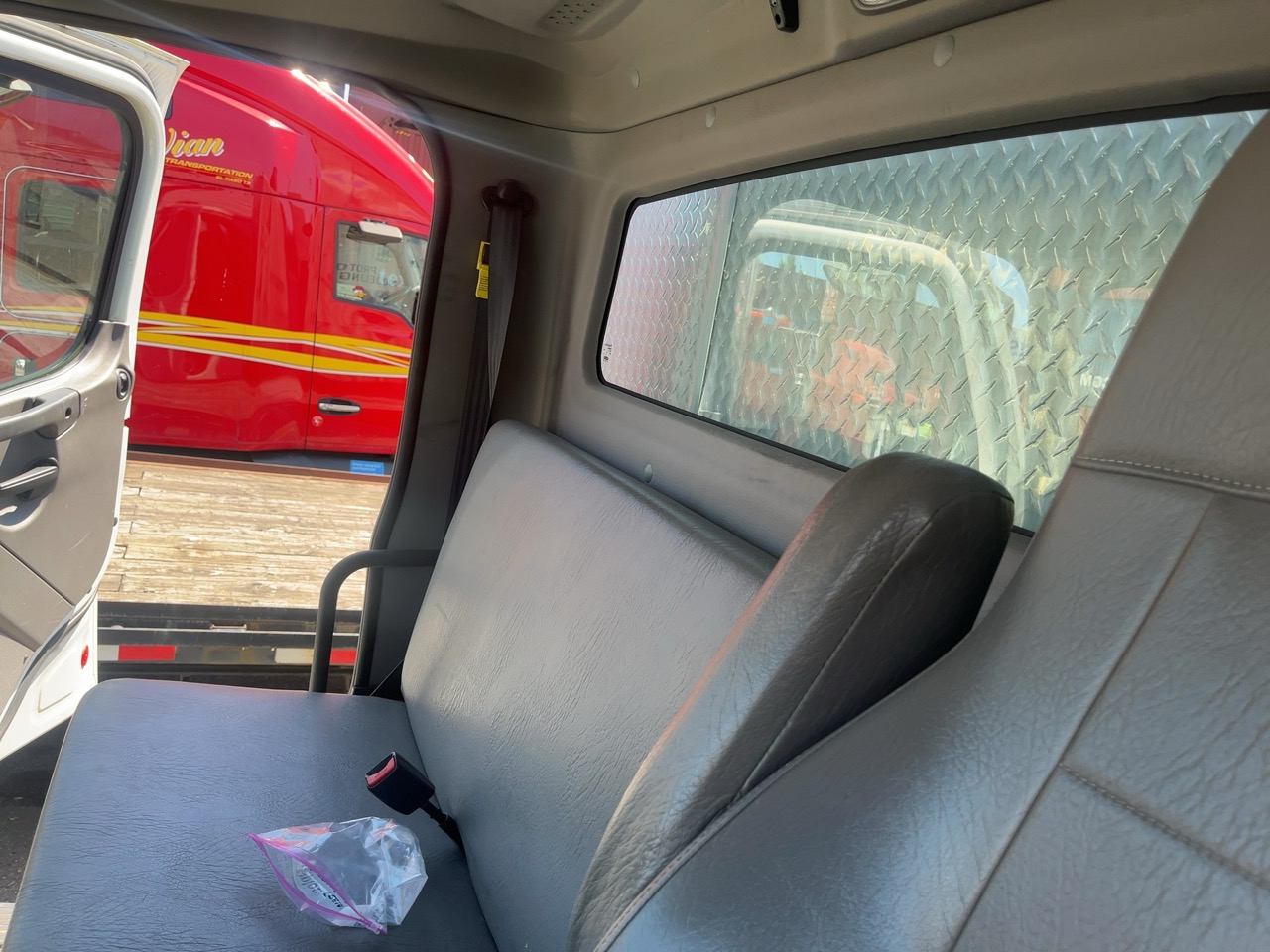 Freightliner M2 106 Medium Duty Truck, 2017 – Cummins Diesel, Allison Automatic, Air Brakes, Class 6/7 Commercial Chassis - Image 27
