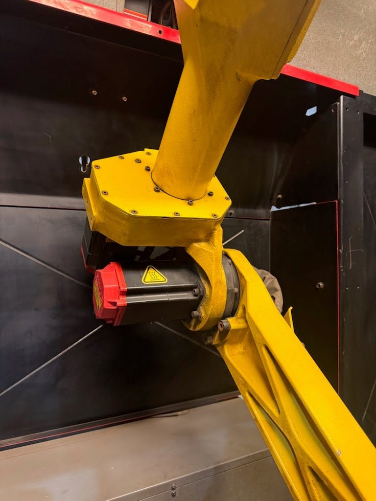 Lincoln Electric eCell Dual‑Zone Robotic MIG Weld Cell – Fanuc ArcMate Robot, Power Wave MIG, Fume Extraction (Approx. 2007)